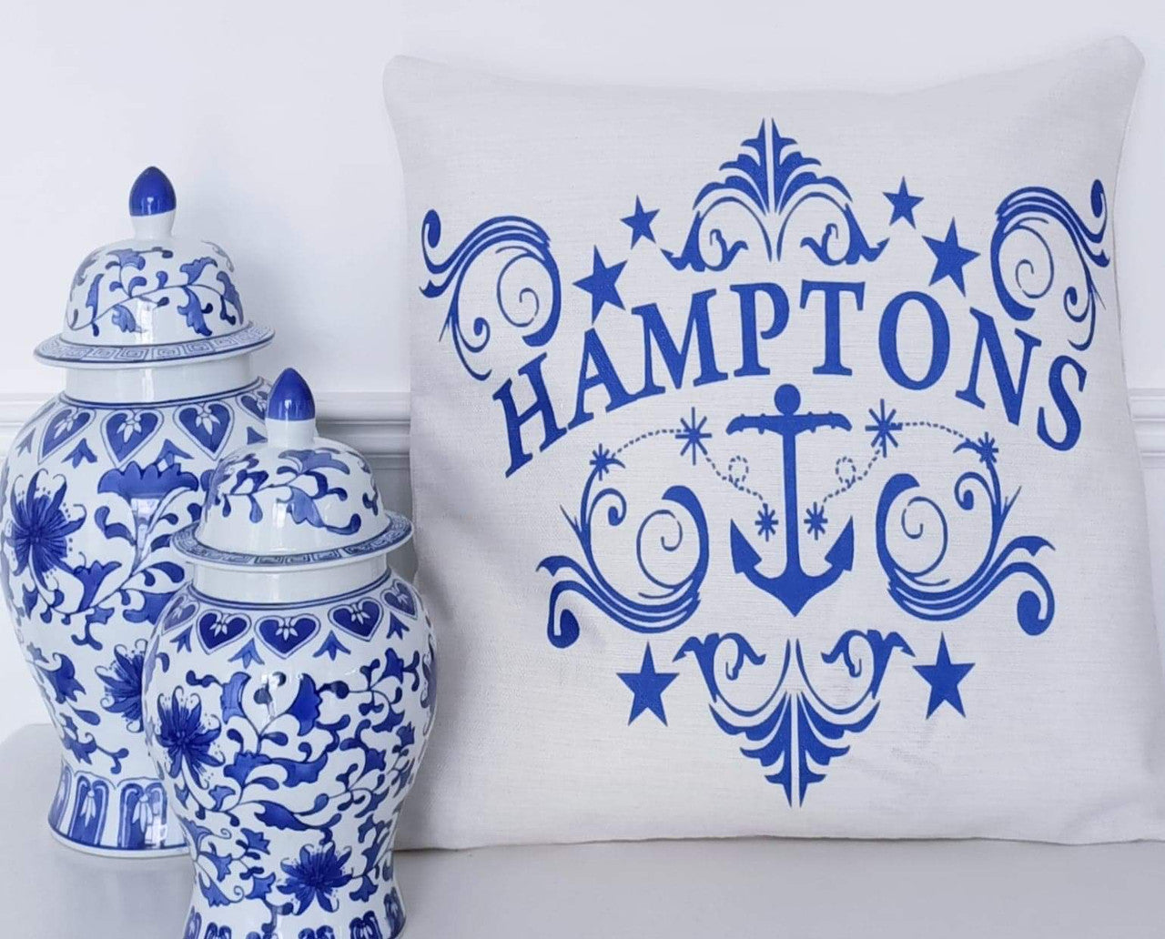 HAMPTONS STYLE CUSHIONS + INSERT 45CM X 45CM